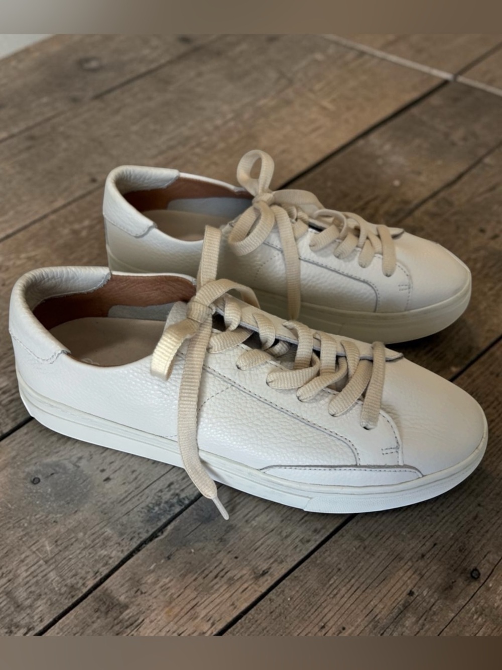 Soludos White Leather Sneakers with Beige Heel Tab